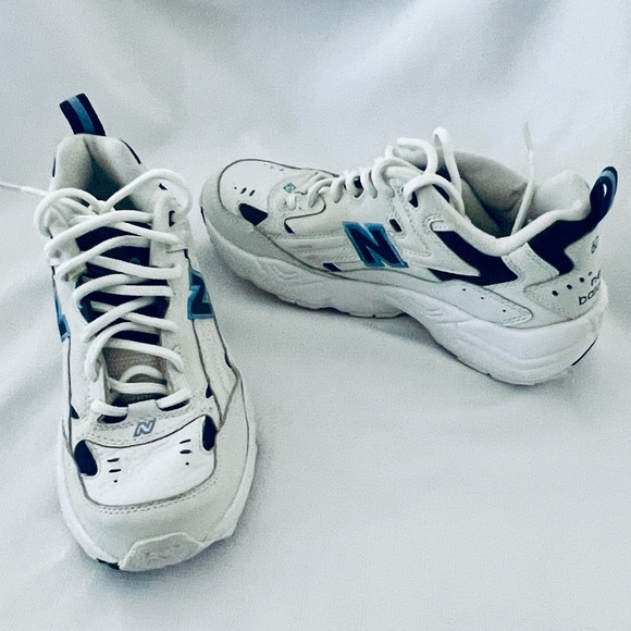 New Balance 606~Cross Trainer / Like New / Blue & White - Picture 10 of 10